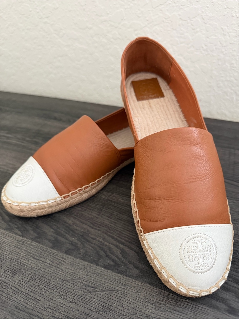 Tory Burch Colorblock Leather Espadrilles Brown White Size 9.5